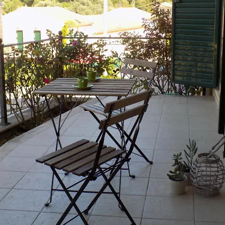 Dragan's House • 2 Floor Maisonette | 2bd | 2wc Apartament *